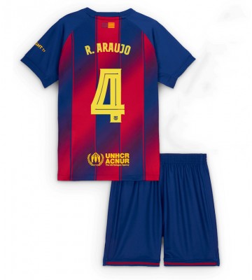 Barcelona Ronald Araujo #4 Replika Hemmatröja Barn 2025-26 Kortärmad (+ Korta byxor)